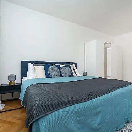 Bright And Spacious Appt 公寓 布拉格