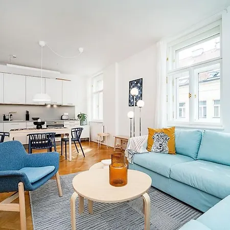Bright And Spacious Appt Lägenhet