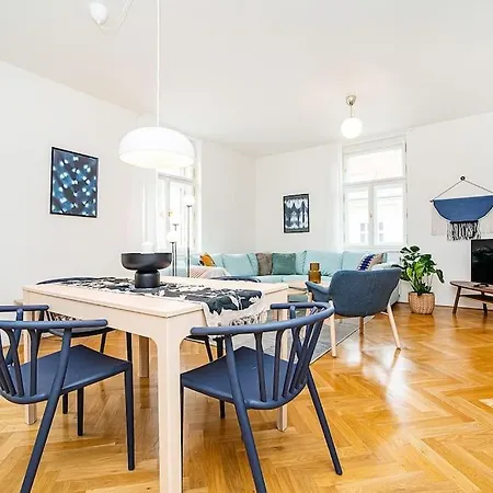 Appartement Bright And Spacious Appt Prague