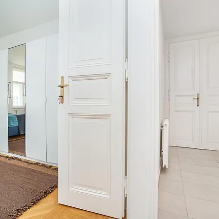 Bright And Spacious Appt Lägenhet Prag
