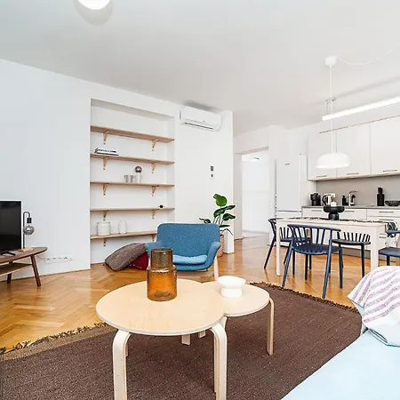 Lägenhet Bright And Spacious Appt Prag