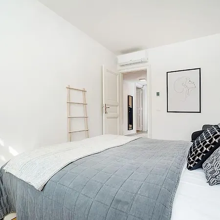 Apartmán Bright And Spacious Appt *